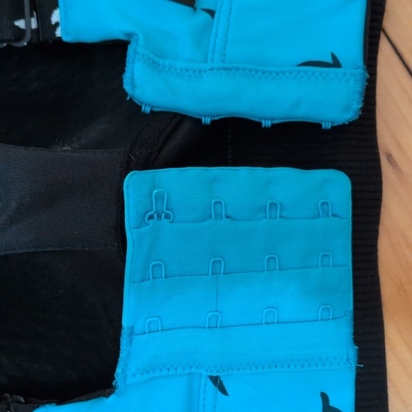 Oiselle Queen Bra 32DD - Picture 3 of 4